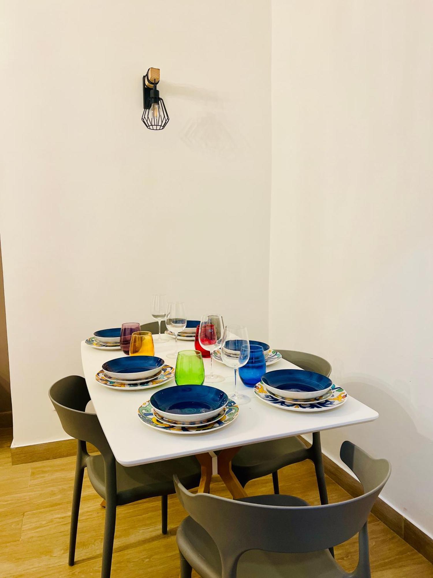 Luminosa House Station Apartment