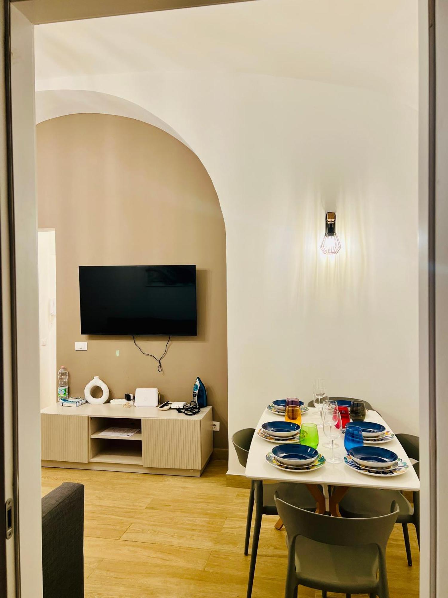 Luminosa House Station Apartment